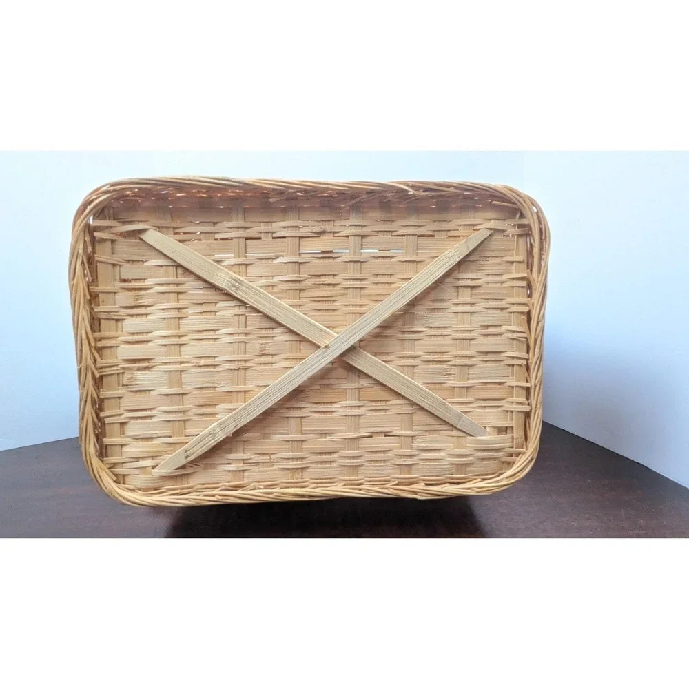 Vintage Woven Wicker Picnic Basket Hinged Lid Folding Handles Storage Tote Brown
